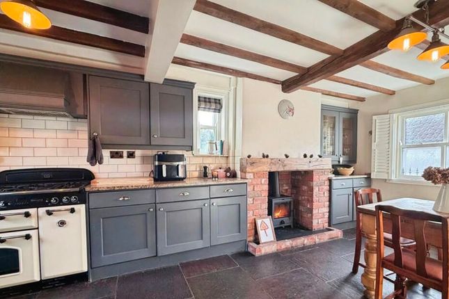 Ivy Cottage, Low Street, Retford photo 5