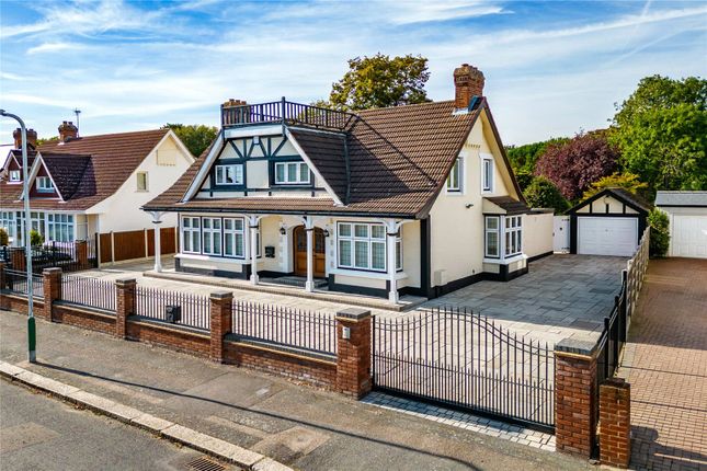 Thumbnail Detached house to rent in Curtis Road, Hornchurch, Essex