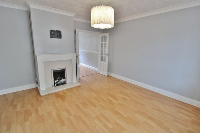 102, Blakemere Crescent, Portsmouth photo 2