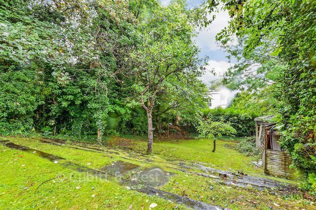 22, Downs Court Road, Purley photo 3