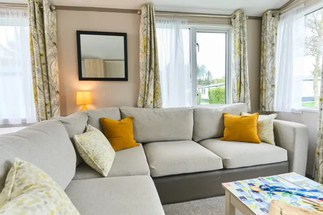 0 Parbola Day 2100235 Edit 1 802x505 F50 50