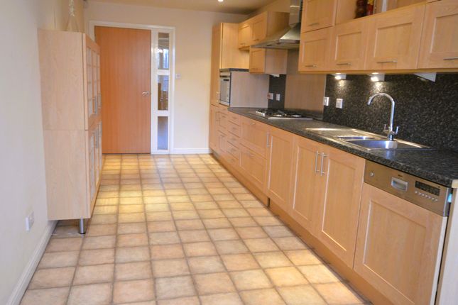 Flat for sale in Mains Avenue, Glasgow