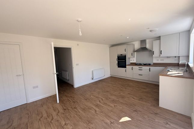 2, Celandine Gardens, CORBY photo 5