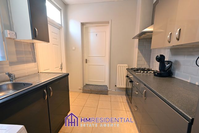 Flat to rent in Tosson Terrace, Heaton, Newcastle Upon Tyne