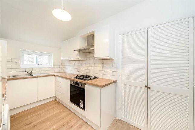 95B, Jerningham Road, London photo 4