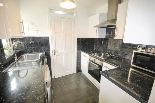 Property to rent in Grays Place, Slough
