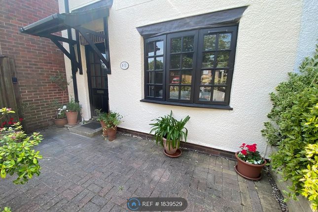 Vallis Close, Poole photo 3