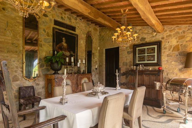Villa for sale in Castelnuovo Berardenga, Siena, Tuscany, Italy