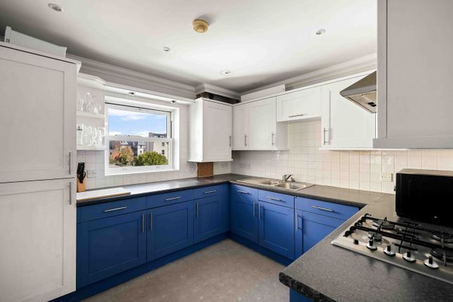 Waldorf Apartments, Flat 9, Sandgate Road, Folkestone photo 2