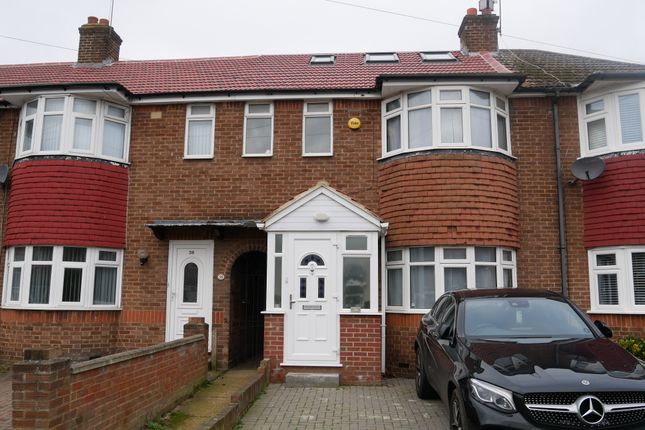 Terraced house to rent in Carfax Road, Hayes