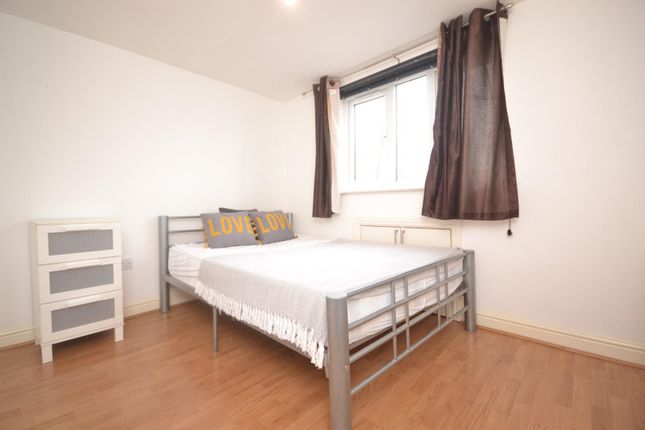 Room to rent in London Road, Wokingham