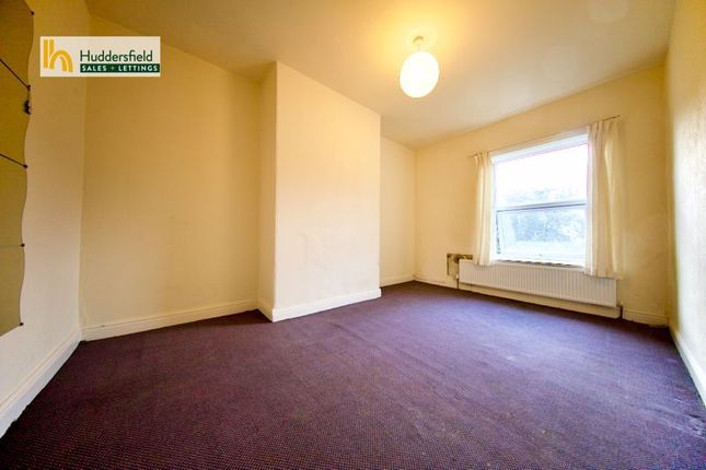 12, Blackhouse Road, Huddersfield photo 5