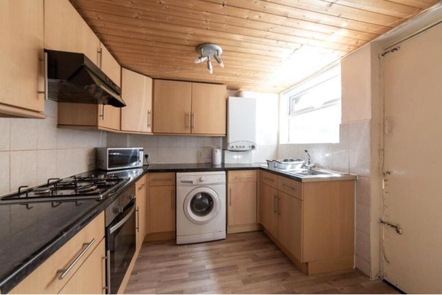11, Walker House,, Phoenix Road, London photo 2