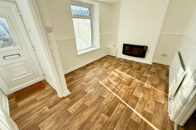 10 Afon Llwyd Terrace, Pontypool photo 3