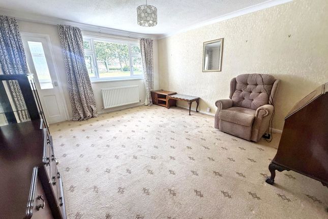 16, Pentridge Close, Cramlington photo 2