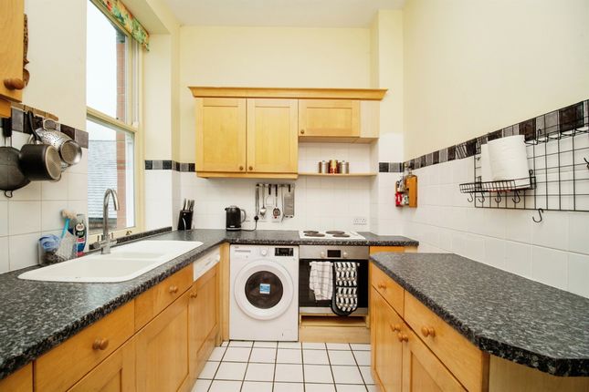 Flat for sale in Hawthorn Road, Charlton Down, Dorchester