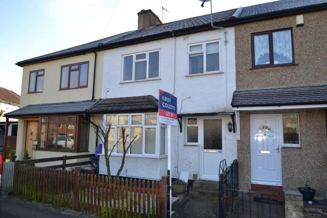 Detached house to rent in Murchison Road, Hoddesdon, Herts