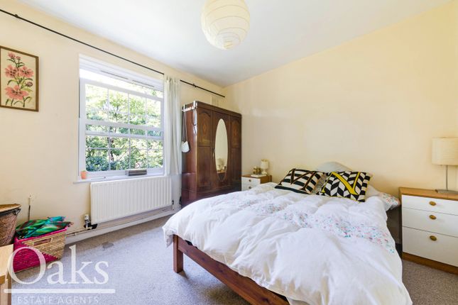 Leigham Avenue, London photo 4