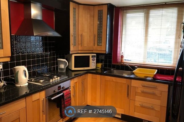 Flat, Bensington Court New Road, Bedfont, Feltham photo 4