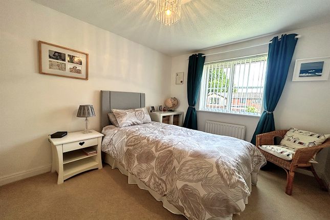 Flat for sale in Pinewood Road, Wilmslow