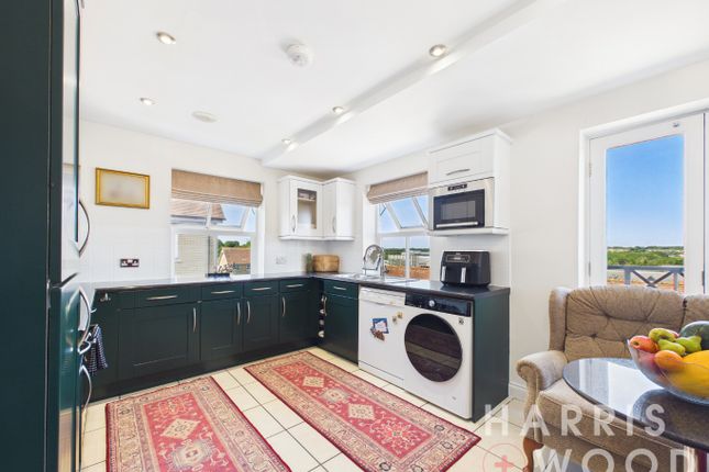 61 Henry Laver Court, Colchester, Essex photo 2