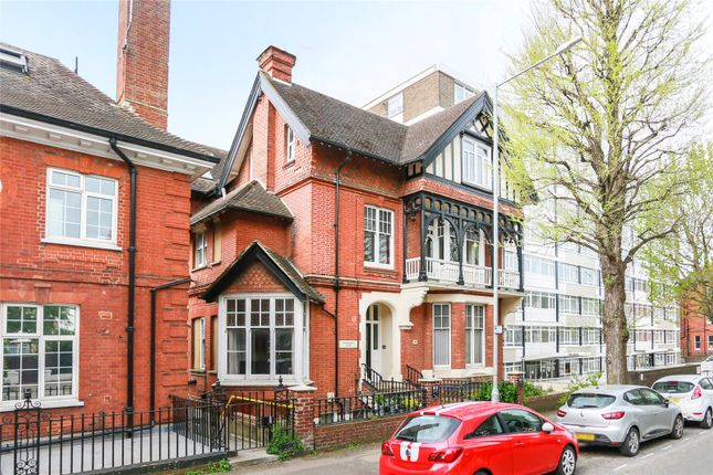 Flat to rent in Cromwell Road, Hove, East Sussex