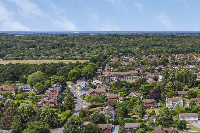 76, Woodfield Lane, Ashtead photo 3