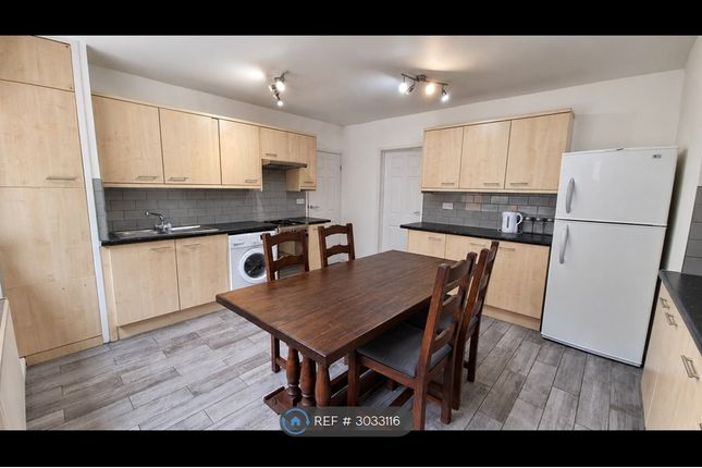 Foxcroft Way, Leeds photo 3