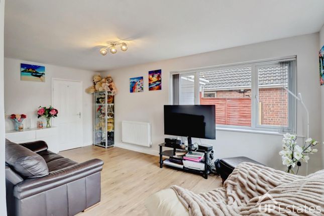 31, Kirfield Drive, Hinckley photo 4