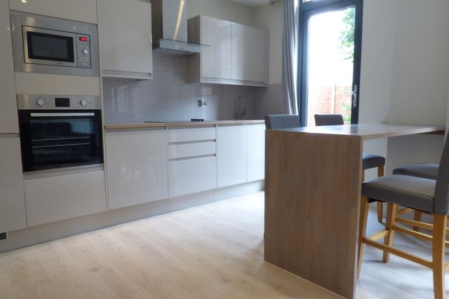 Thumbnail Flat to rent in Amesbury Avenue, Streatham Hill, London