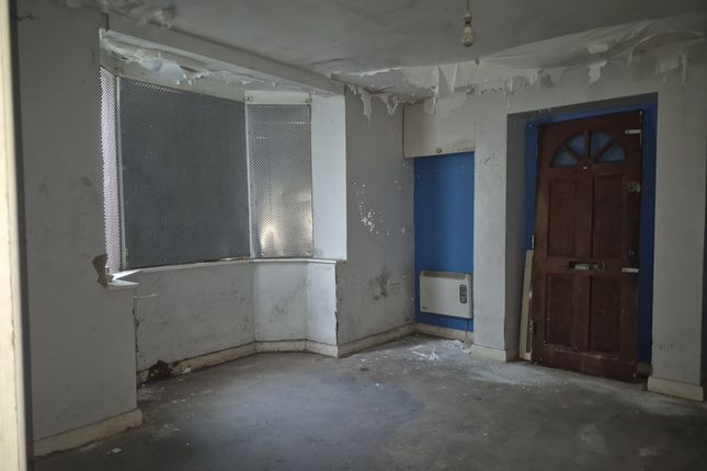 Basement Flat, 7 Richmond Street, Herne Bay photo 2