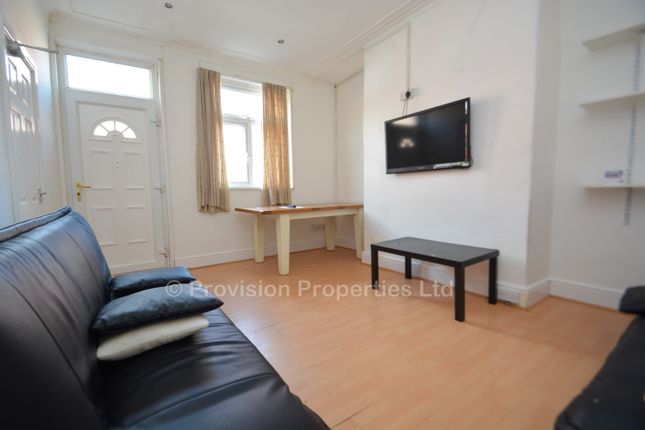Thumbnail Terraced house to rent in Welton Mount, Hyde Park, Leeds