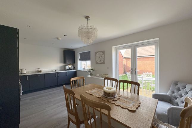 4 Claydon Way, Pamington, Tewkesbury photo 3