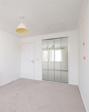 1-bed flat on 23 Fitzwilliam Court, Bartin Close, Ecclesall, £99,000