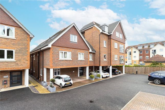 Flat for sale in Wain Close, St. Albans, Hertfordshire