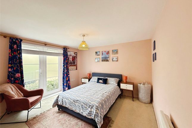 76, Watersmeet, Hitchin photo 3