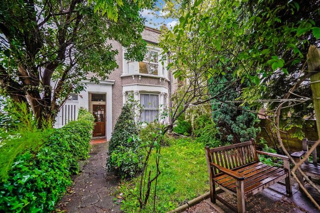 Flat for sale in Colworth Road, London