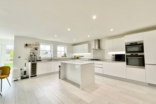 10 Village View Close, Crewe photo 3