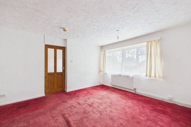 Flat 5, Seletar House Williams Close, Huntingdon photo 2