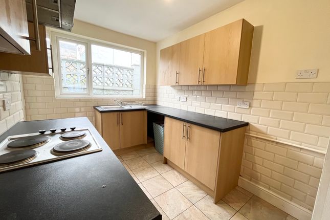 546, SWANSEA photo 4
