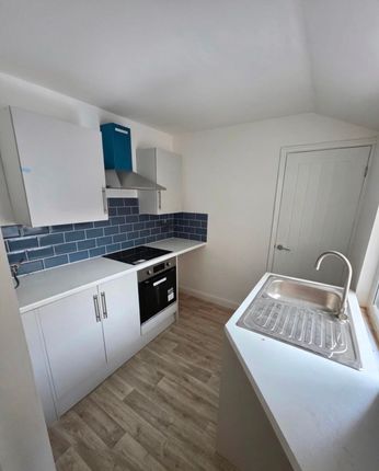 19 Wharton Street, Hartlepool photo 4