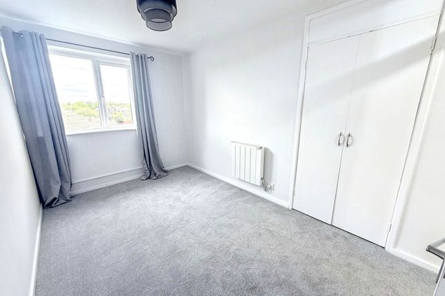 25, Winshields, Cramlington photo 5