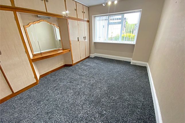 14, Grove Avenue, West Yorkshire photo 5