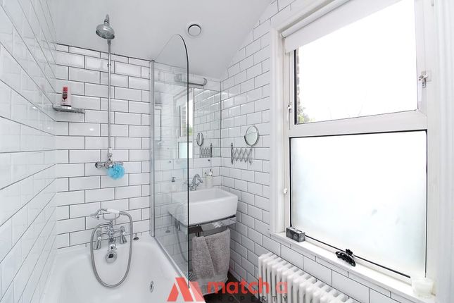 43, Alexandria Road, London photo 3