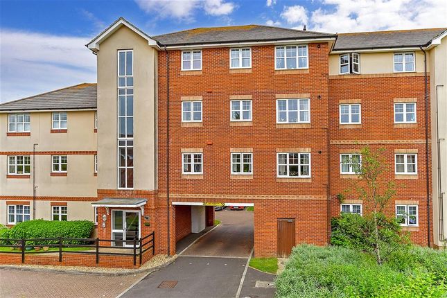 Thumbnail Flat for sale in Butts Mead, Littlehampton, West Sussex