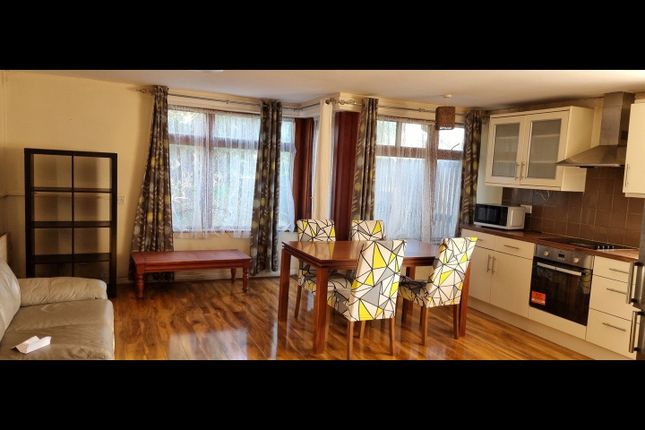 1 Rawsthorne Court, 289 Staines Road, HOUNSLOW photo 4