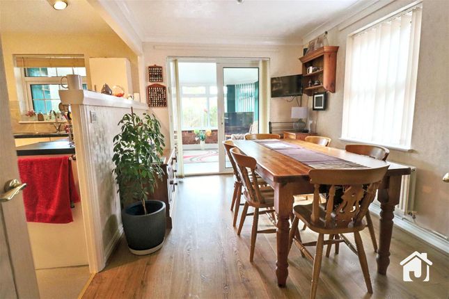 38, Cherrybrook Close, Leicester photo 4