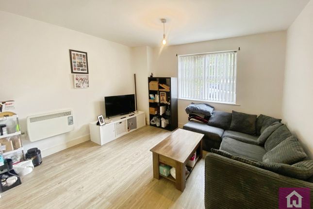 32 King Edwards Court,, King Edward Road, Greater Manchester photo 4
