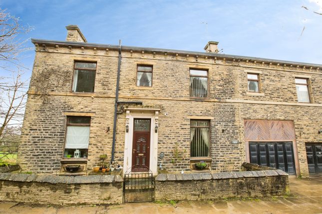 4-bed house on Tannery House, Brackenbed Grange, HALIFAX, £315,000