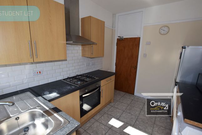 Flat 3,  66, Portswood Road, SOUTHAMPTON photo 3
